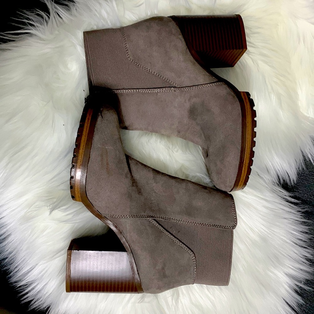 Primark Gray Suede Chunky Heel Boots